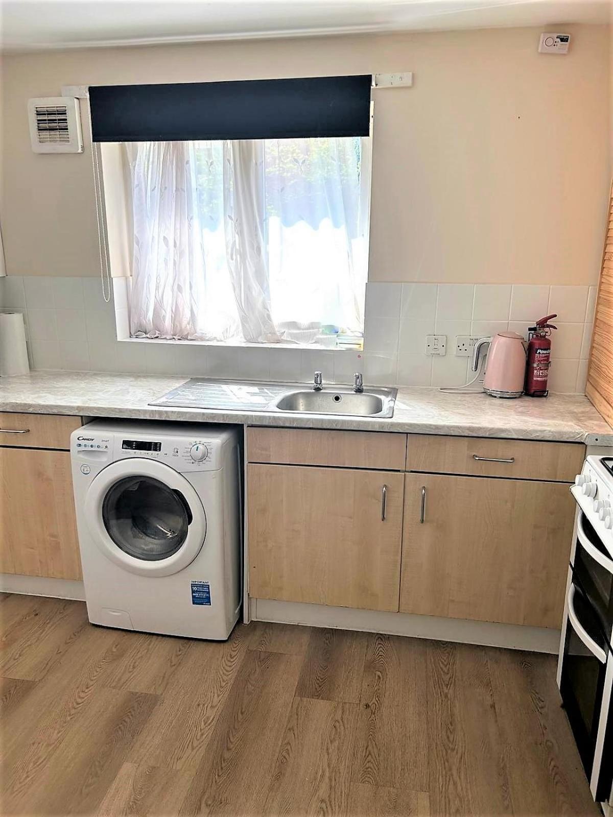 London Zone 2 Lovely 4 Bedroom Apartment - 3 Trowbridge Road Londres Exterior foto